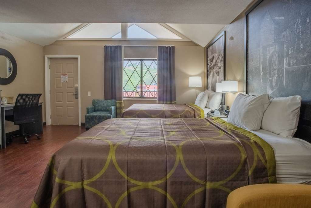 Super 8 by Wyndham Downtown Gatlinburg at Convention Center - photo 13
