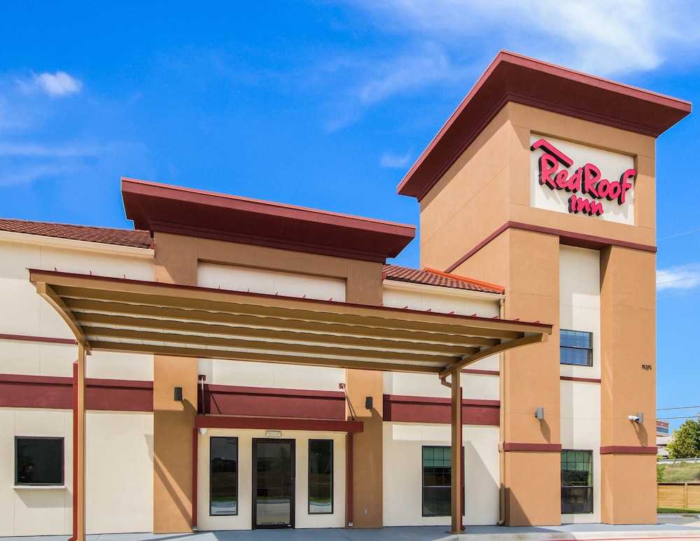 Red Roof Inn Houston Willowbrook - photo 36
