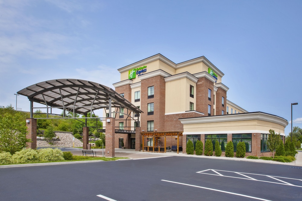 Holiday Inn Express & Suites Geneva Finger Lakes by IHG - photo 59