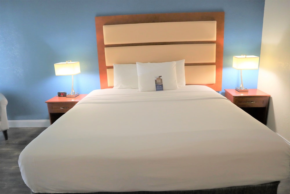 Baymont by Wyndham Norcross Atlanta - photo 3