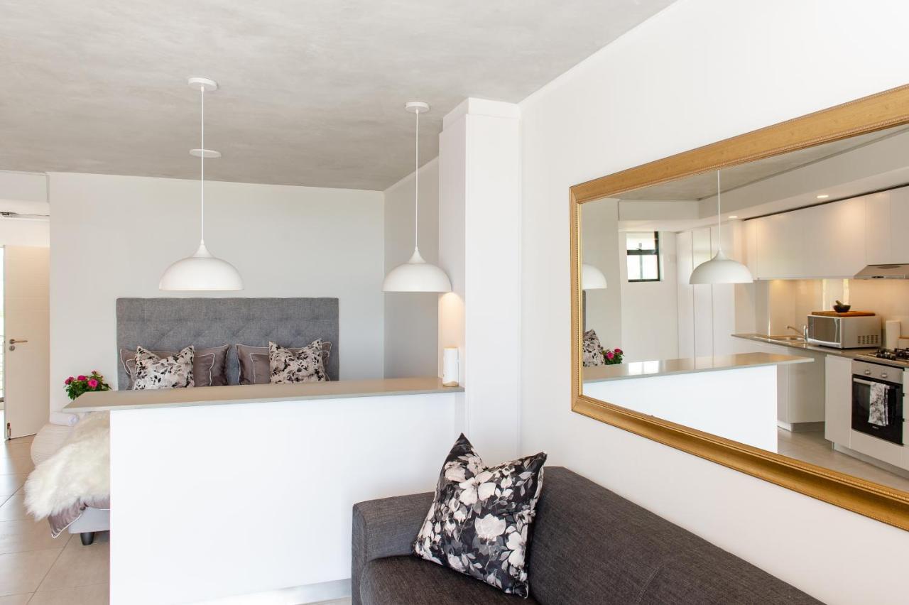 Coral Point Studio 107 — 4-Star Luxury Hotel in Durban, South Africa