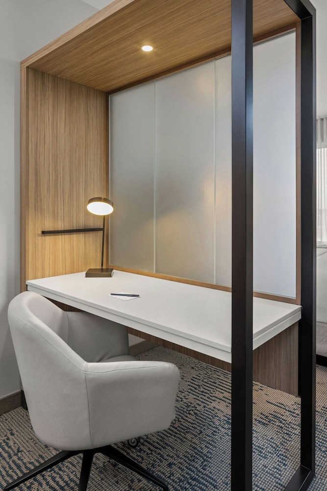 Springhill Suites BY Marriott Bettendorf - photo 16