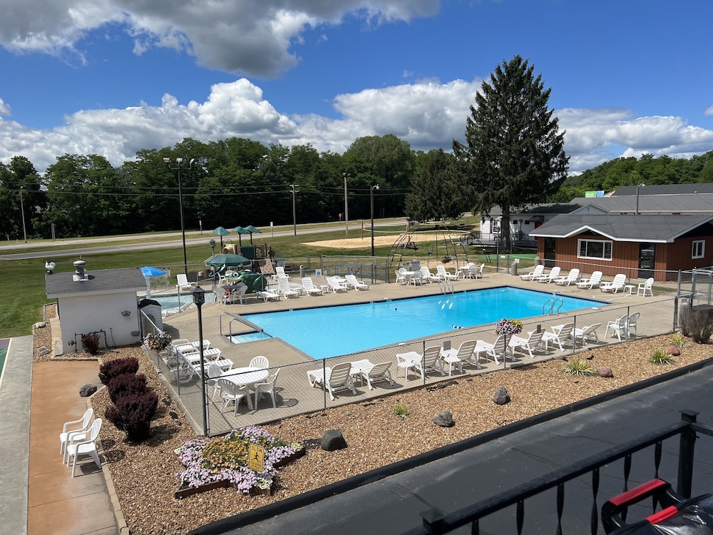 All Star Inn & Suites - photo 365