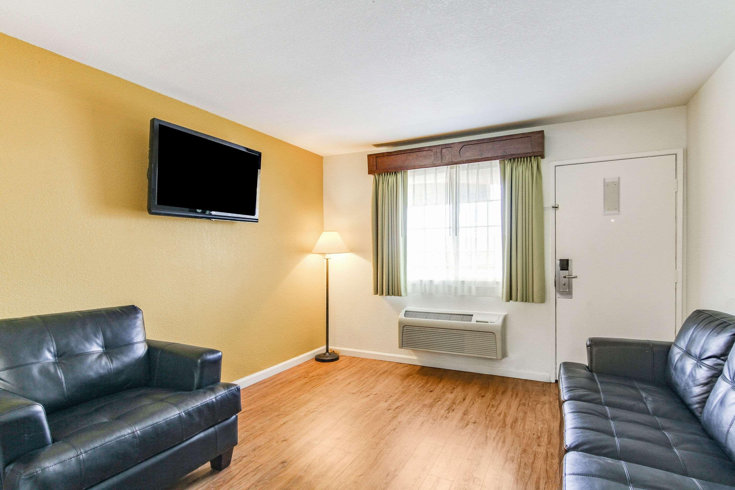 Rodeway Inn San Ysidro - photo 19