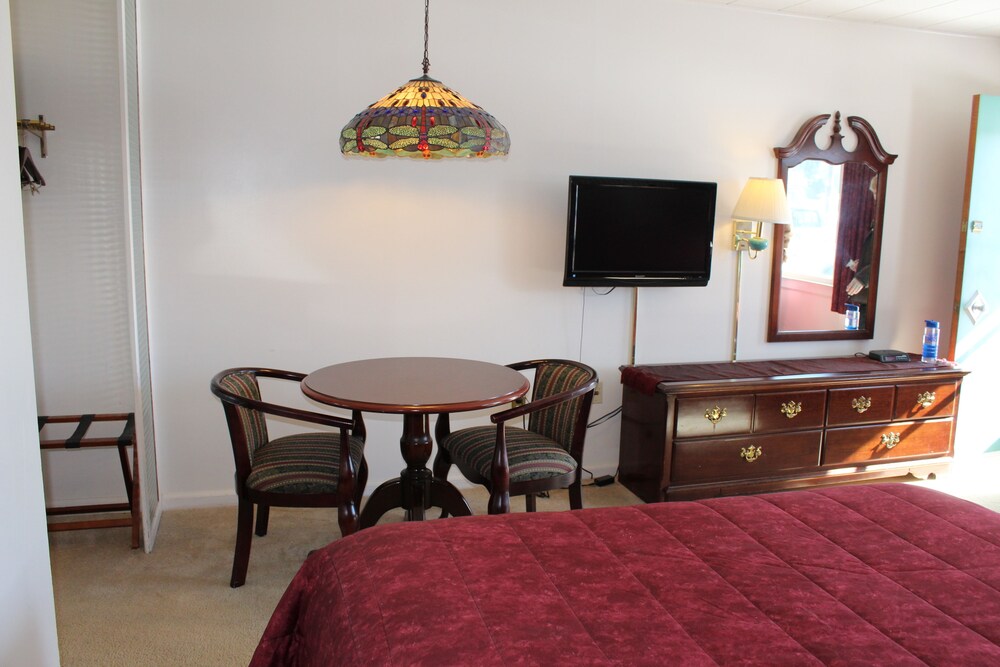 Sara Placid Inn & Suites - photo 9