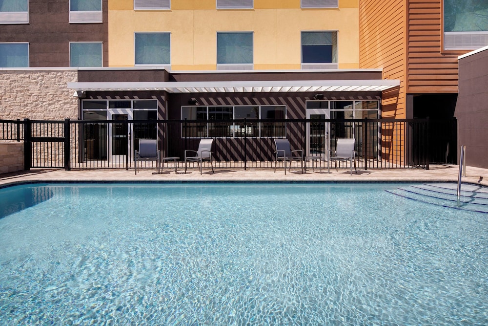 Fairfield Inn & Suites by Marriott Tampa Wesley Chapel - photo 17