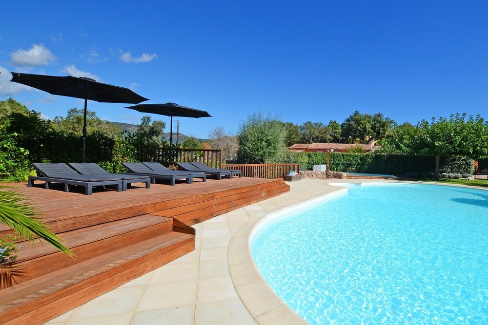 Residence Les Jardins De Sainte Lucie — 4-Star Luxury Hotel in Zonza, France