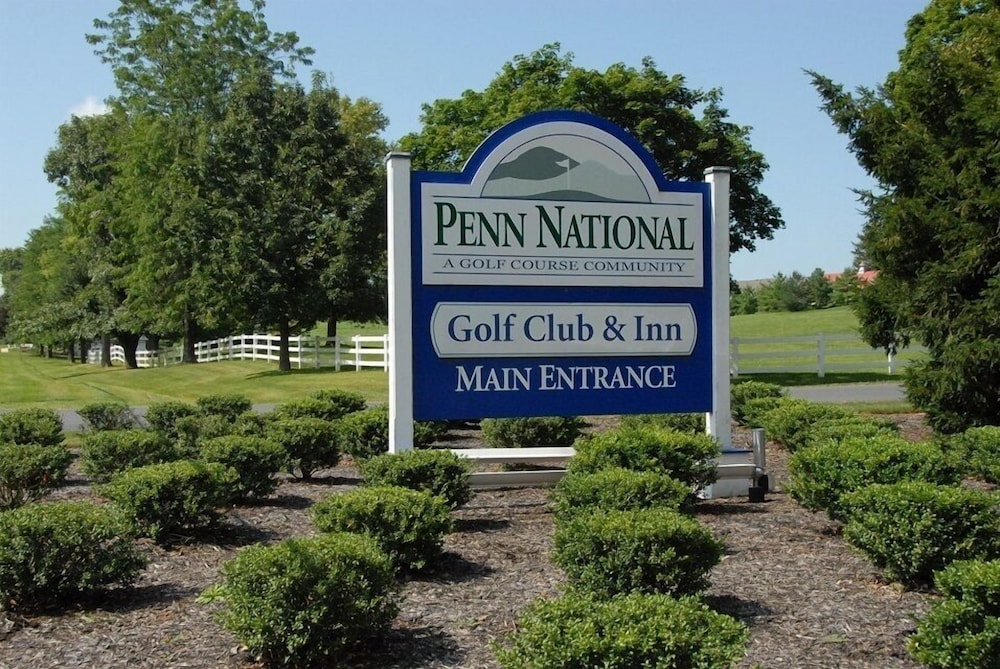 Penn National Inn in Fayetteville, United States