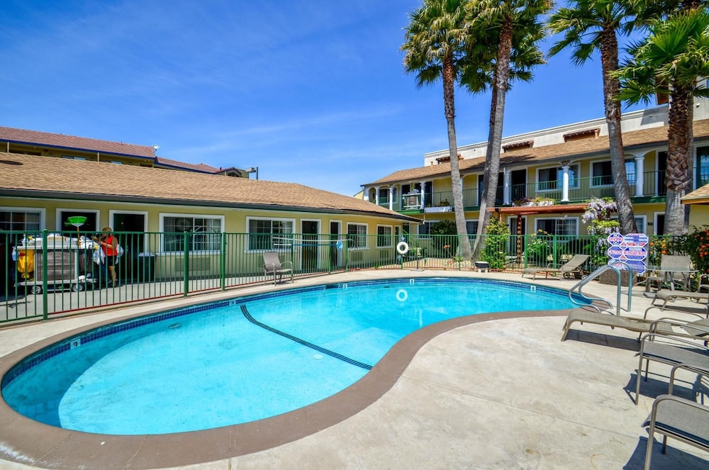 Bay Front Inn Santa Cruz - photo 26