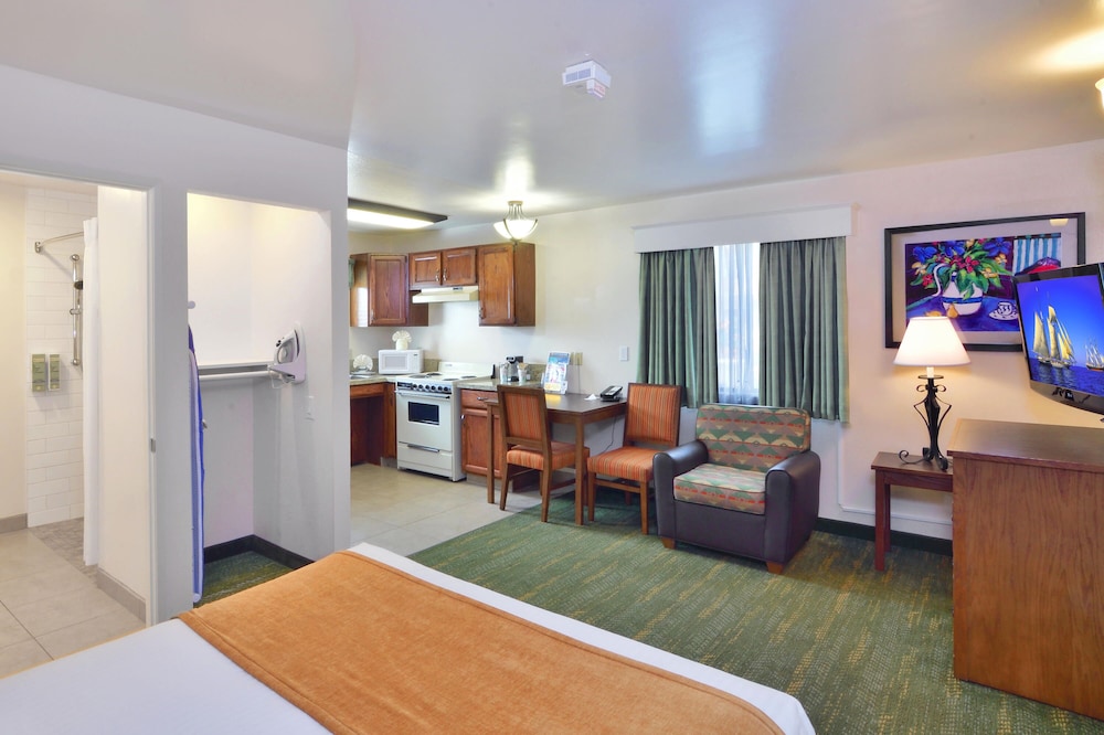 Lamplighter Inn & Suites at SDSU - photo 4