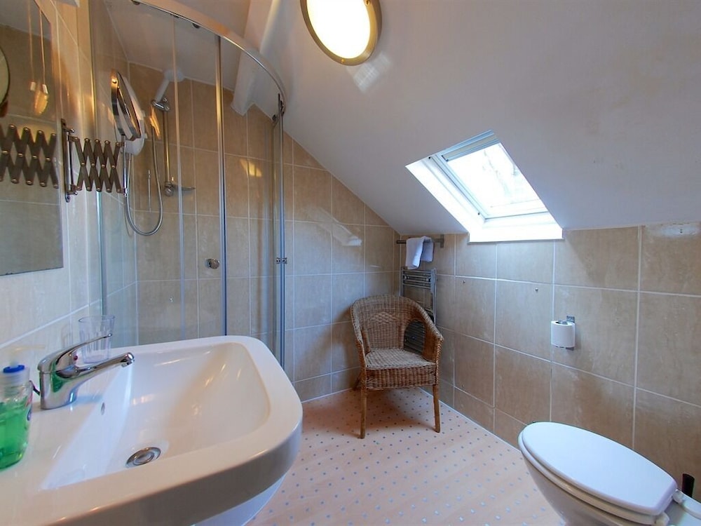 Chiltern Guest House
