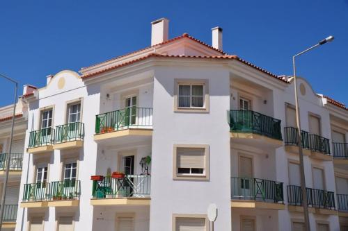 Casa Anabela Beach Apartment — 4-Star Luxury Hotel in Lourinha, Portugal