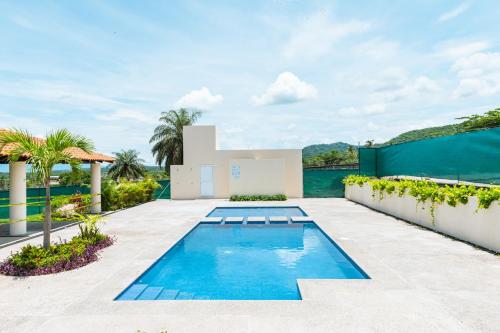 Departamento amplio con alberca y asador Hasta 14 personas B3 — 4-Star Luxury Hotel in Puerto Vallarta, Mexico