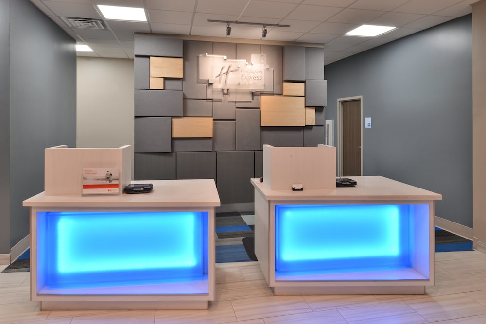 Holiday Inn Express & Suites Houston E Pasadena by IHG - photo 50
