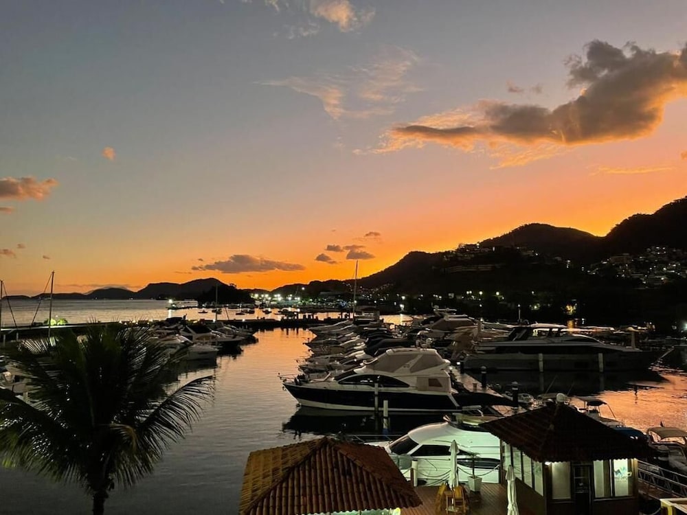 Piratas Residence — 4-Star Luxury Hotel in Angra Dos Reis, Brasil