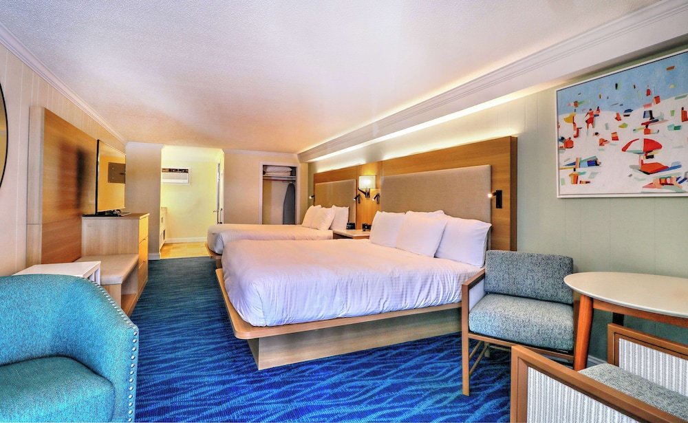 Norseman Resort on the Beach - photo 11