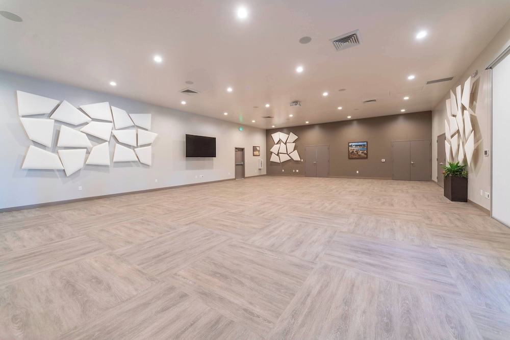 SpringHill Suites by Marriott Island Park Yellowstone - photo 55