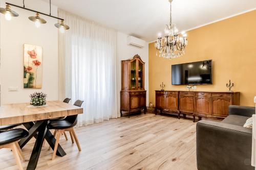 BBHOME History and design apartment in Testaccio district — 4-Star Luxury Hotel in Rome, Italy
