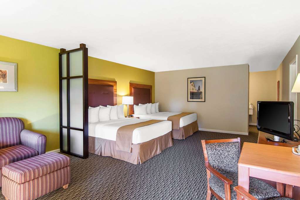 Quality Inn & Suites at Coos Bay - photo 22