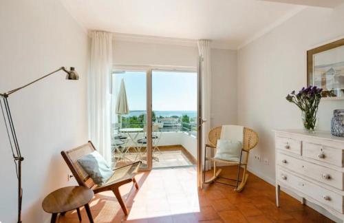 Algarve dream seaview apartment w pool near beach — 4-Star Luxury Hotel in Porches, Portugal
