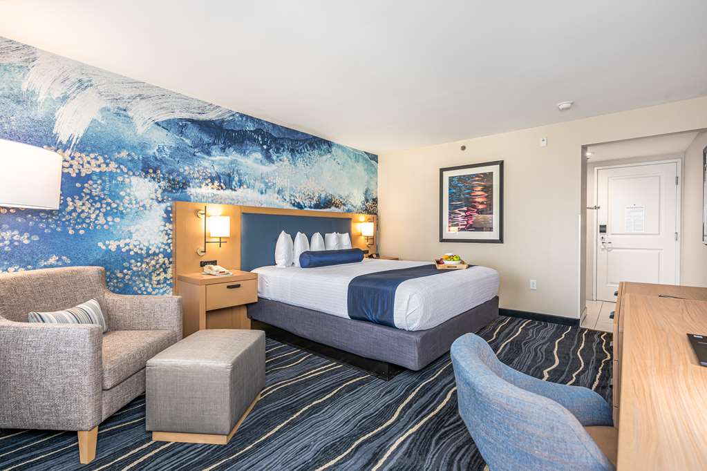 Best Western Plus Marina Gateway Hotel - photo 31