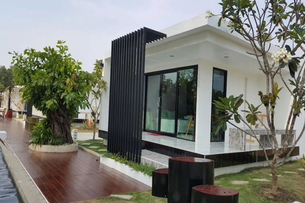 Yamadaya Beach Resort in Trat, Thailand