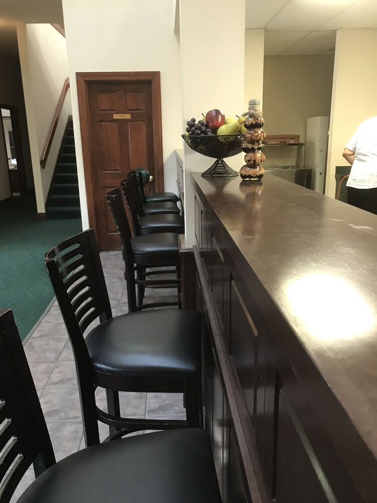 Nirvana Inn & Grill - photo 6