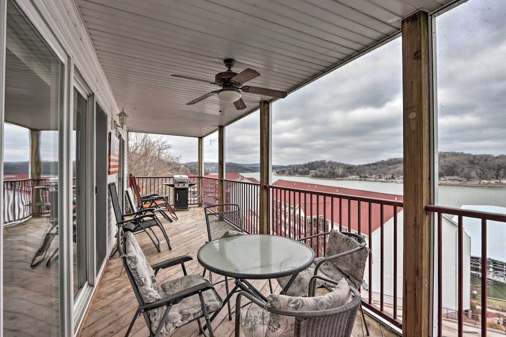 Condo on Lake of The Ozarks w Pool & Dock — 4-Star Luxury Hotel in Camdenton, United States