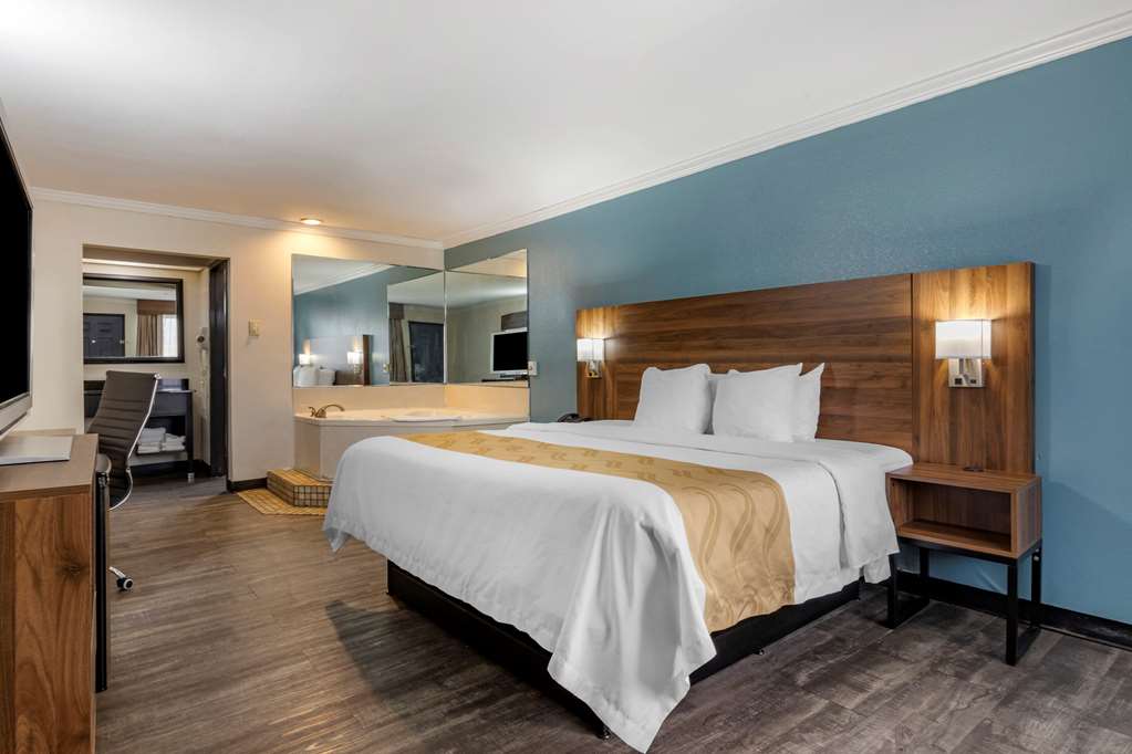 Quality Inn & Suites Ft. Jackson Maingate - photo 13