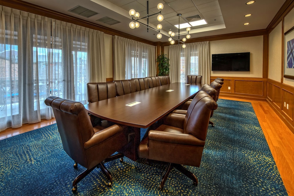 Hampton Inn & Suites Austin Downtown - photo 56
