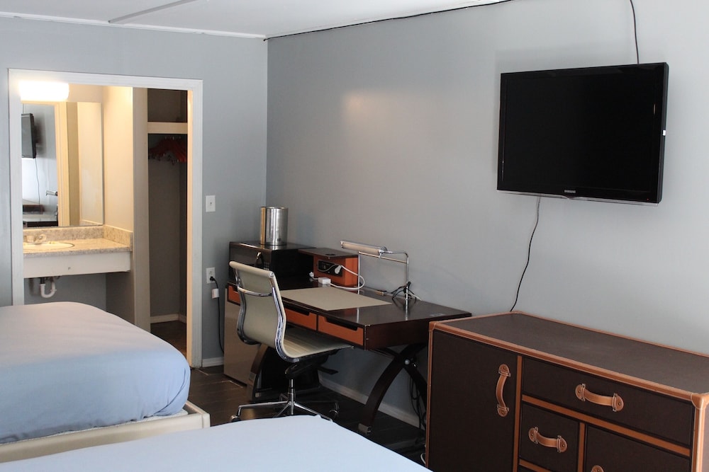 The Grand Motel - photo 7