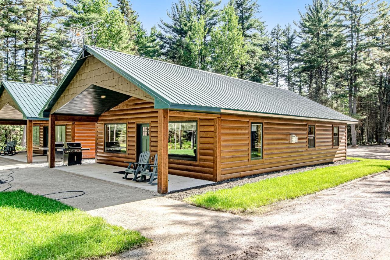 The Deer in Conover, United States