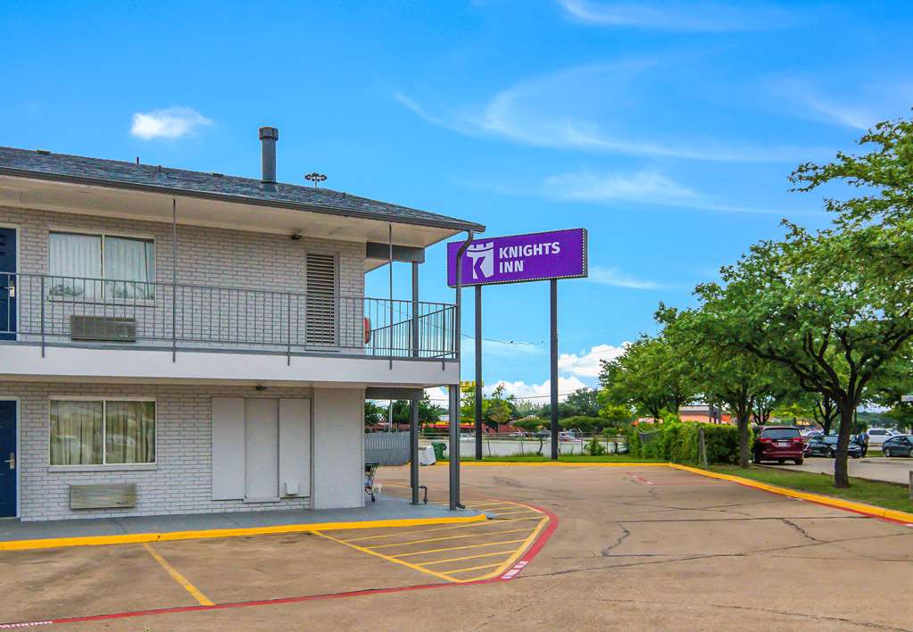 Knights Inn North Richland Hills - photo 26