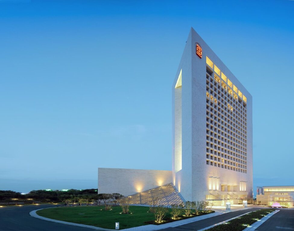 Mövenpick Guest House Chifeng — 5-Star Luxury Hotel in Chifeng, People's Republic of China