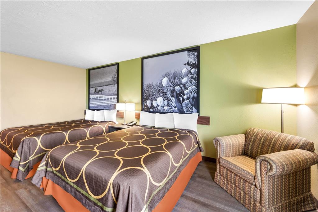 Super 8 by Wyndham Bellefontaine - photo 21