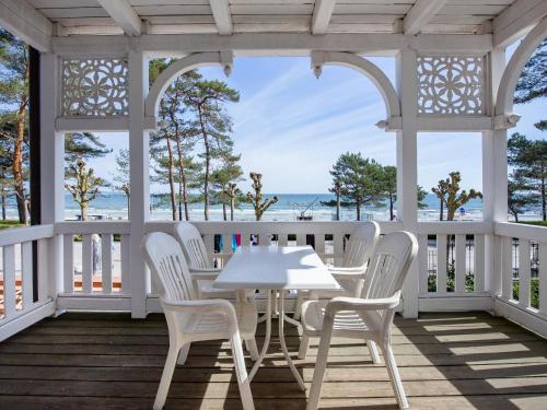 Strandvillen Binz Ferienwohnung mit Meerblick 1 Schlafzimmer und Balkon SV 752 — 4-Star Luxury Hotel in Ostseebad Binz, Germany