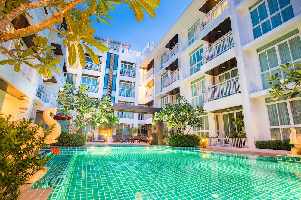 Arisara Place - carbon neutral hotel in Koh Samui