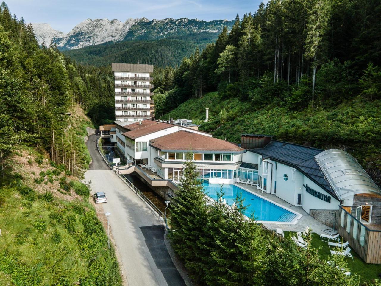Gesundheit & Wellness Resort Bad Mitterndorf — 4-Star Luxury Hotel in Mitterndorf Im Steirischen Salzkammergut, Austria