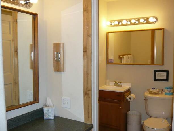 Stevens Pass Motel - photo 6