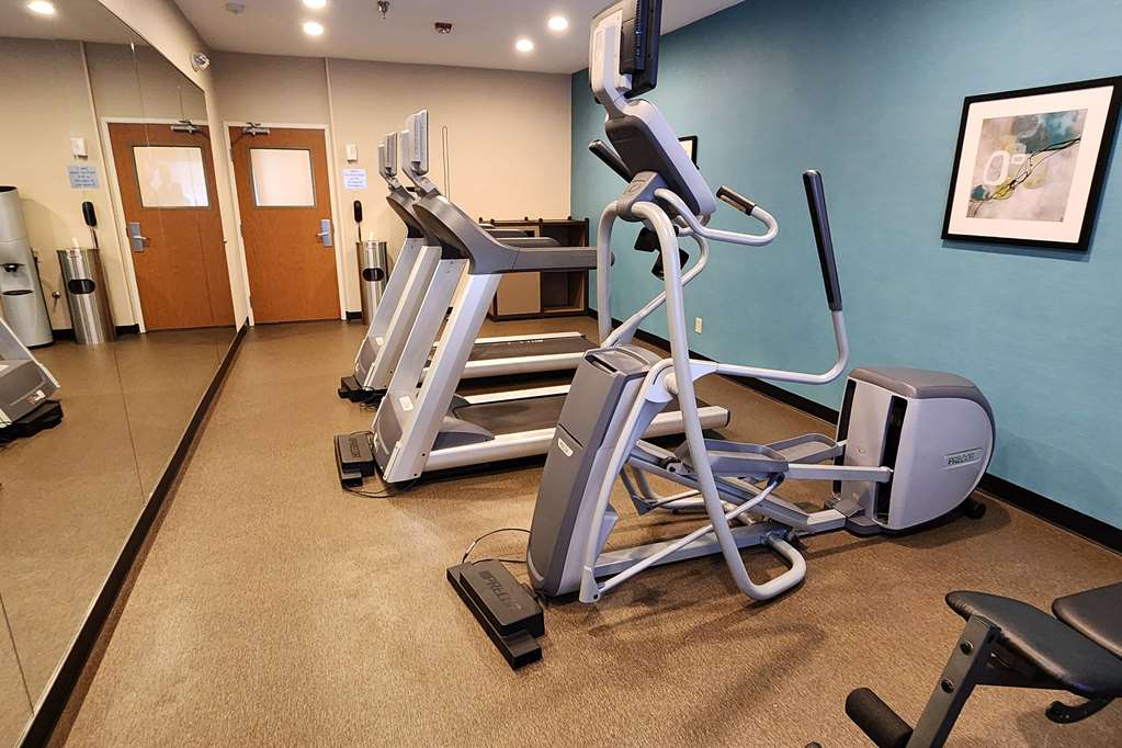 AmericInn by Wyndham St. Cloud MN Shopping Area - photo 6