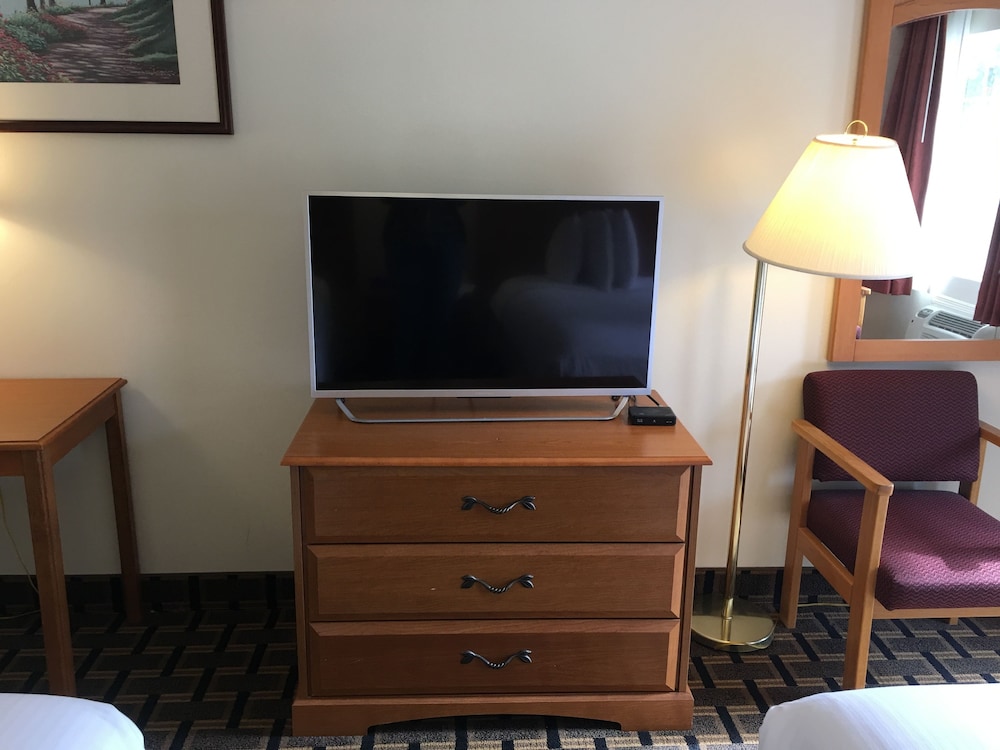 Red Carpet Inn & Suites Cooperstown - photo 7