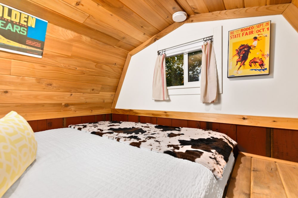 Tiny Digs Hotel of Tiny Houses - photo 24
