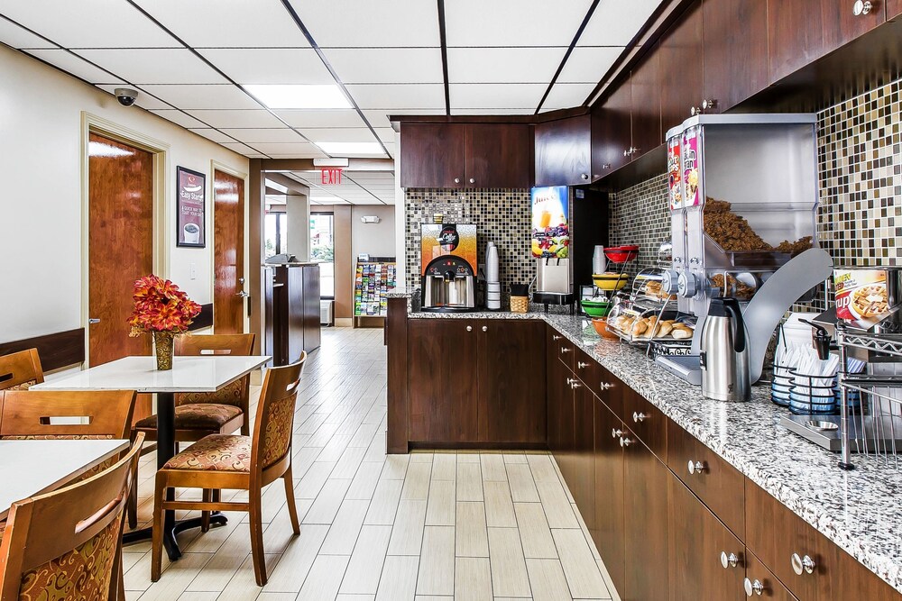 Quality Inn & Suites Waycross - photo 25