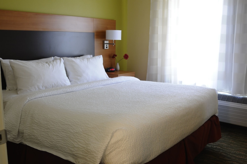 TownePlace Suites Redding - photo 7