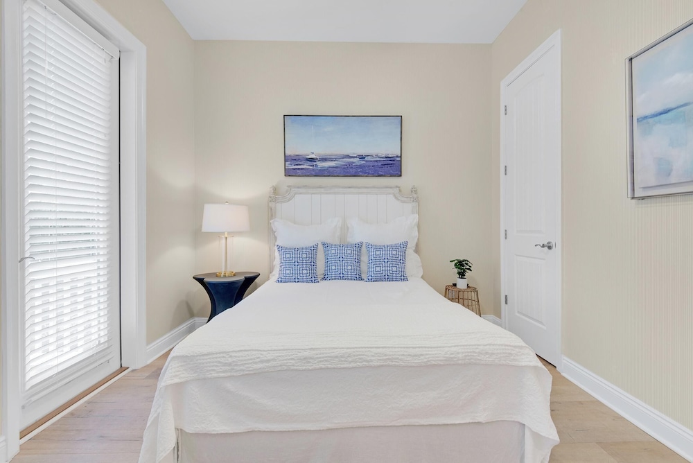 Dock Holiday - last minute hotel in Panama City Beach
