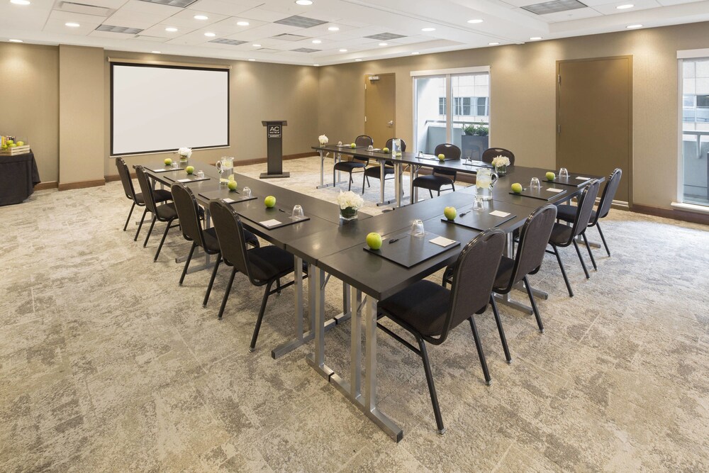 AC Hotels by Marriott Chicago Downtown - photo 32