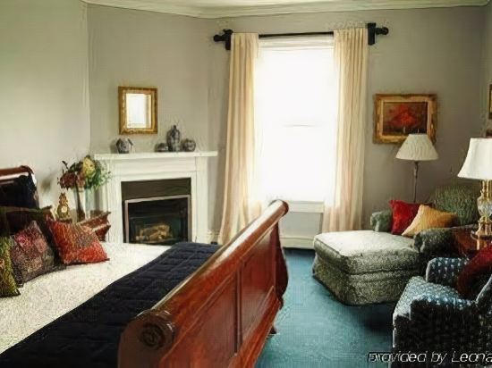 Bayberry Inn of Newport - photo 4