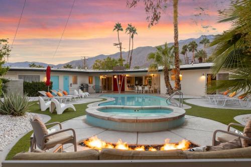 K0010 The Retro House — 4-Star Luxury Hotel in Palm Springs, United States