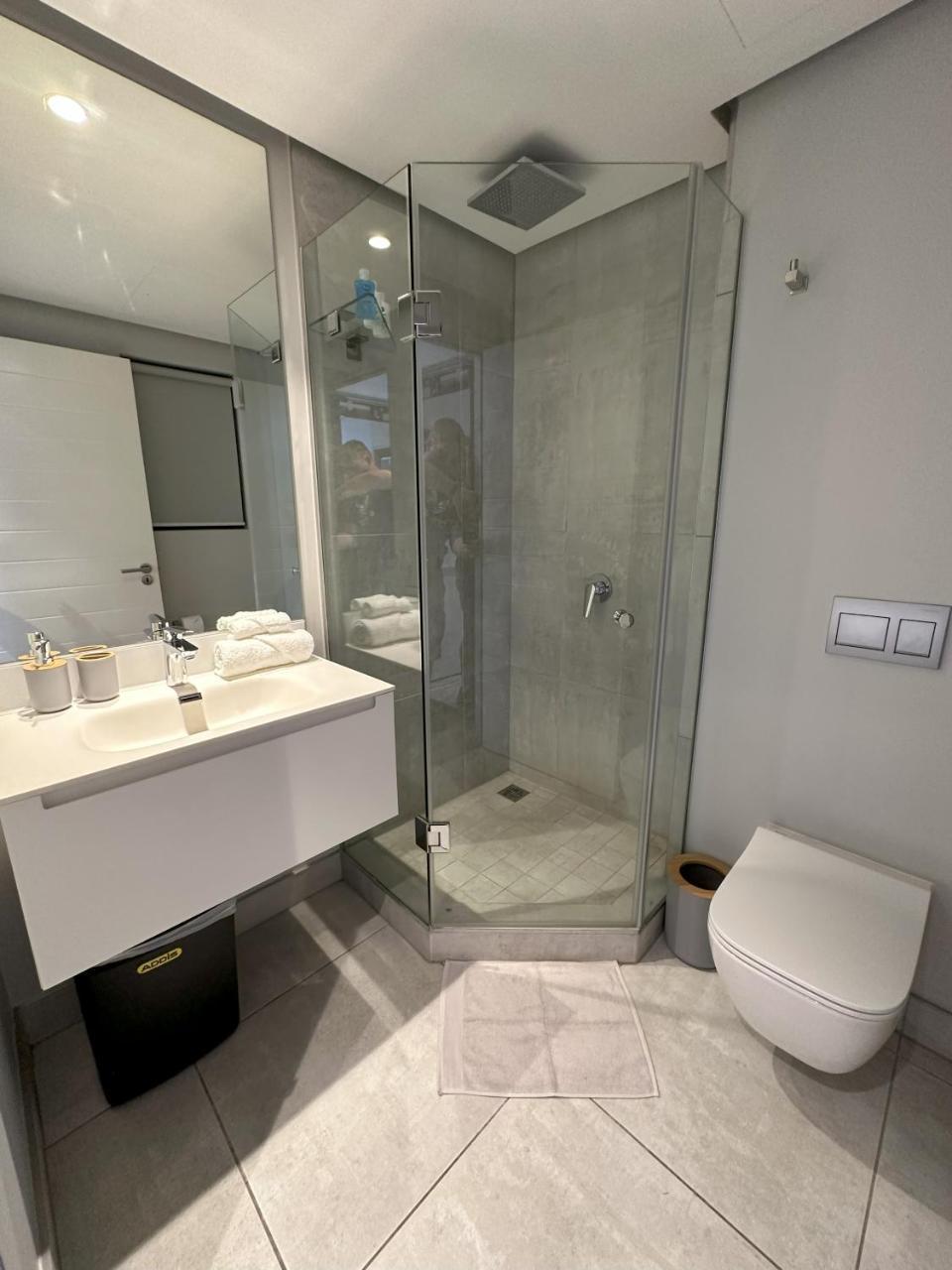 1311 Studio in Central Cape Town Wi Fi pool free parking