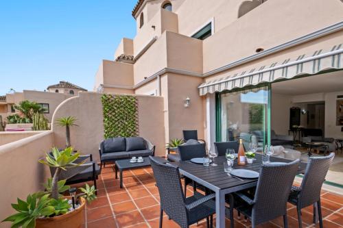 Spacieux appartement A Marbella — 4-Star Luxury Hotel in Marbella, Spain